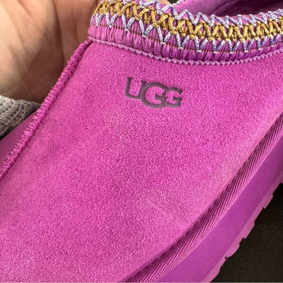 UGG Tazz Platform Slipper Shoe Purple
Mangosteen Woman’s Size 10 - Picture 8 of 8